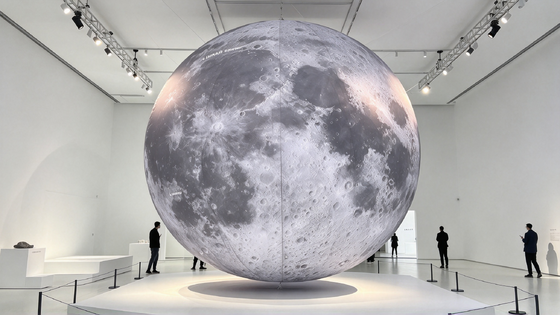 Moon Inflatable Balloon Light with Custom Printing for 360° Ambient Illumination and Helium-Ready Installation